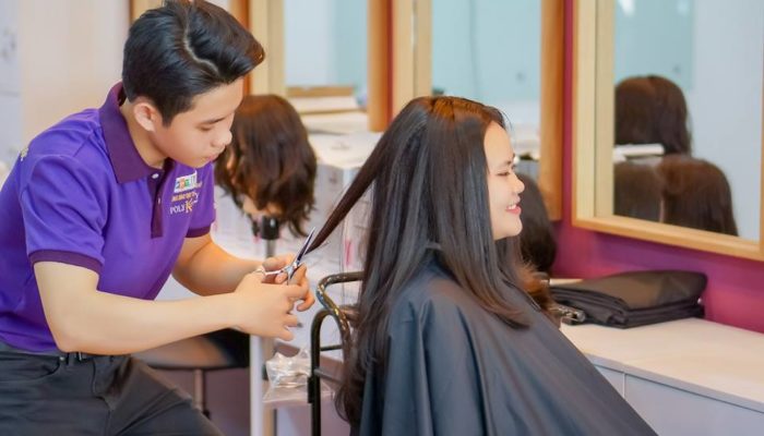 Khi nằm mơ thấy người khác cắt tóc mình Khi nằm mơ thấy người khác cắt tóc mình